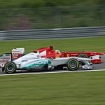 Seši debitanti atklāj Bahreinas F1 treniņus – Noriss uzstāda ātrāko apļa laiku