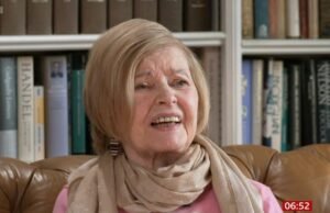 93 gadu vecumā mirst filmas Fawlty Towers aktrise Prunella Skalesa