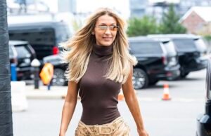 Bella Hadida mirdz veselības problēmu vidū pirms atgriešanās pretrunīgi vērtētajā VS modes skatē