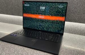 Nepietiekami daudz cilvēku runā par šo Home windows klēpjdatoru, kas pārbauda visas izvēles rūtiņas