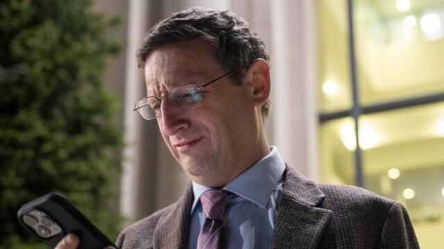 1761343694_chair-company-tim-robinson-hbo-max-3.jpg