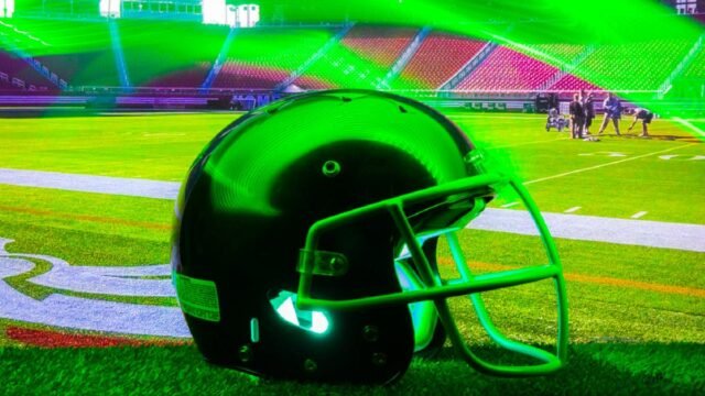 1761404474_football-nfl-superbowl-eagles-chiefs-33.jpg