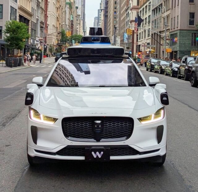 1761599294_waymo-nyc.jpg