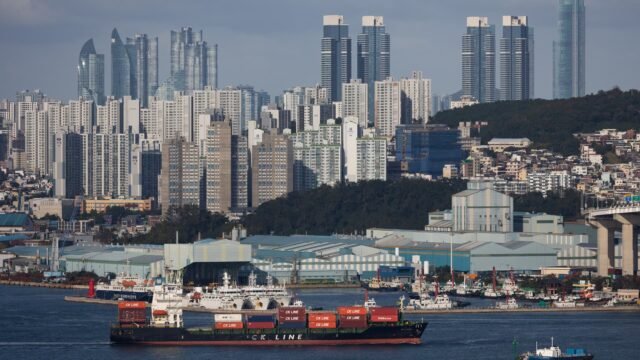 1761622450_108215710-1761176477890-gettyimages-1243489994-SKOREA_BUSAN.jpeg