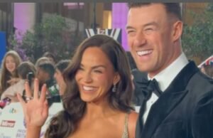 Vikija Patisone no Strictly pauž mīlestību pret līdzstrādnieku, faniem izsakot to pašu Kaju Vidringtonu.