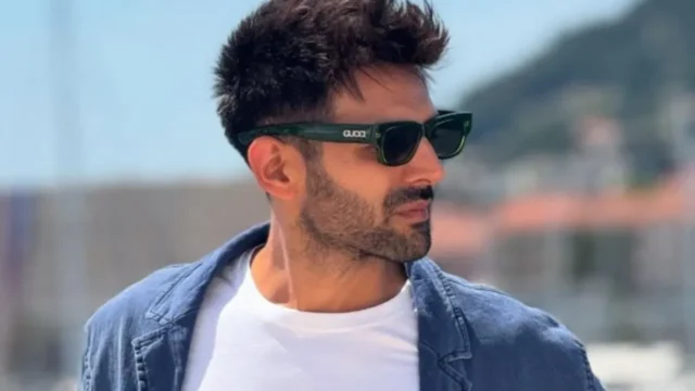 886301936_kartik.webp.webp