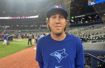 McGill universitātes “cerveau” vai Blue Jays serviss