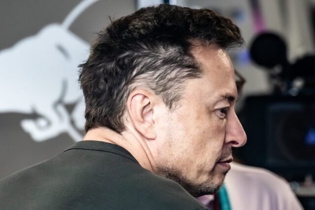 elon-1280x853.jpg