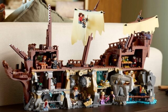 lego-goonies-set-1280x853.jpg