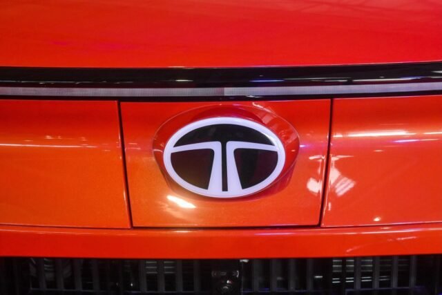 tata-motors-2203183322.jpg