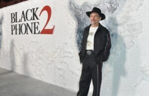 Šausmu turpinājums “Black Cellphone 2” iezvana pirmo vietu