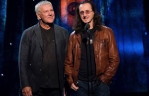 Rush paziņo par atkalapvienošanās tūri piecus gadus pēc bundzinieka Neila Pearta nāves