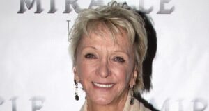 Elizabete Franza mirusi 84 gadu vecumā: Brodvejas ikona un Gilmoras meiteņu aktrise mirst pēc vēža cīņas