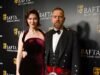 Mērija Elizabete Vinsteda un viņas vīrs Jūens Makgregors izskatās iemīļoti, jo viņi vada 2025. gada BAFTA Scotland Awards balvu pasniegšanas ceremoniju.