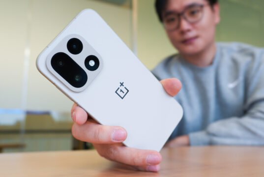 Samsung faniem tas nepatiks: OnePlus tikko pārsniedza S25 Extremely vairākos veidos