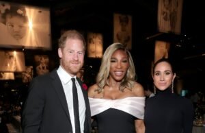 Megana Mārkla apgalvo, ka atceres nedēļas nogalē viņa nenēsāja magones, jo tās nav plaši pieejamas, lai gan Harijam tāda bija.