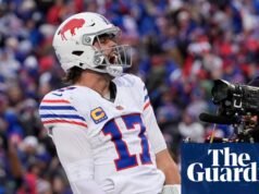 NFL kopsavilkums: Allens zvaigznes Payments savvaļā uzvarā; Briseta pārspēj pabeigto rekordu