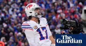 NFL kopsavilkums: Allens zvaigznes Payments savvaļā uzvarā; Briseta pārspēj pabeigto rekordu