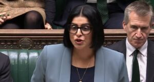 Leiboristi saskaras ar pieaugošu parlamenta deputātu sacelšanos, Šabanai Mahmūdai izvirzot reformas, kas vērstas uz “nekontrolējamu” patvēruma sistēmu