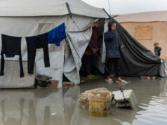 Lietus plūdu telšu nometnes Gazā, kas rada lielāku postu