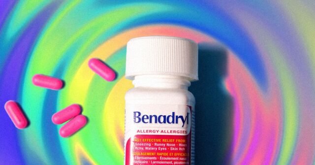 GenZ-Benadryl-Habit-Culture-1415620322.jpg