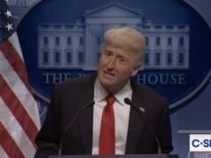 Donalds Tramps avarēja Epšteinas e-pasta preses brīfingu SNL aukstā atvērumā
