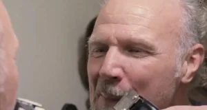 Kodijs Brauns noskuj bārdu… Lai viņš varētu dabūt to no sievas Robinas.