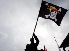 “De Facto Z paaudzes karogs”: ko viengabala karogs dara Meksikā protestu laikā