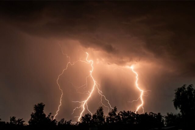thunderstorm-1280x853.jpg