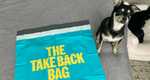 Neziedojiet saplēstas, notraipītas drēbes un palagus — nosūtiet tos uz miskasti