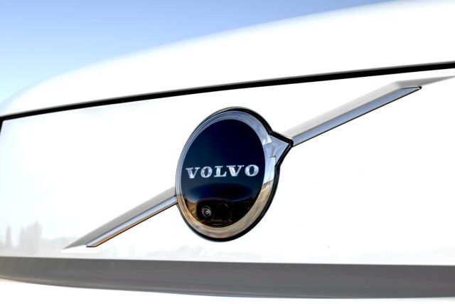 volvo-logo.jpg